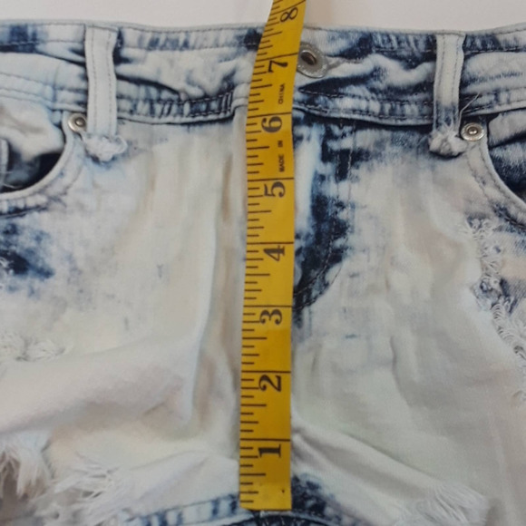 Distressed Shorts 3 Sz Bleach Wash Cutoff Jean Shorts by Highway - Picture 7 of 9